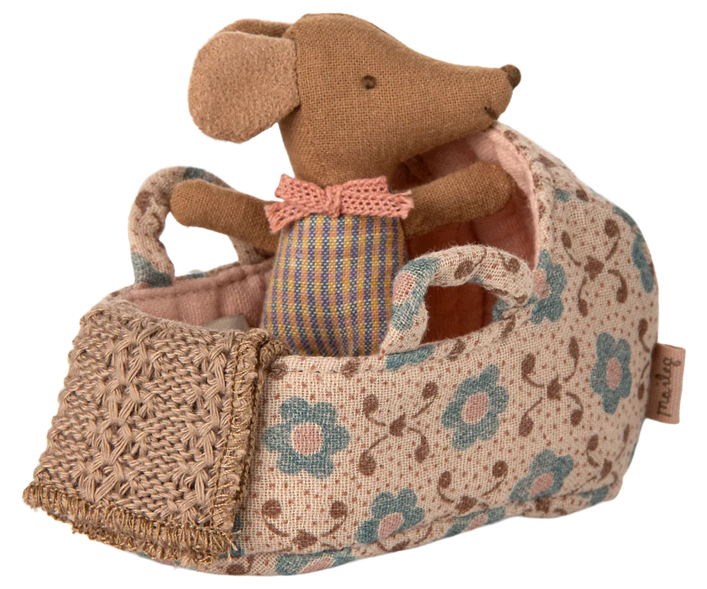 Maileg - Draagmand babymuis - Rose. Verwacht november