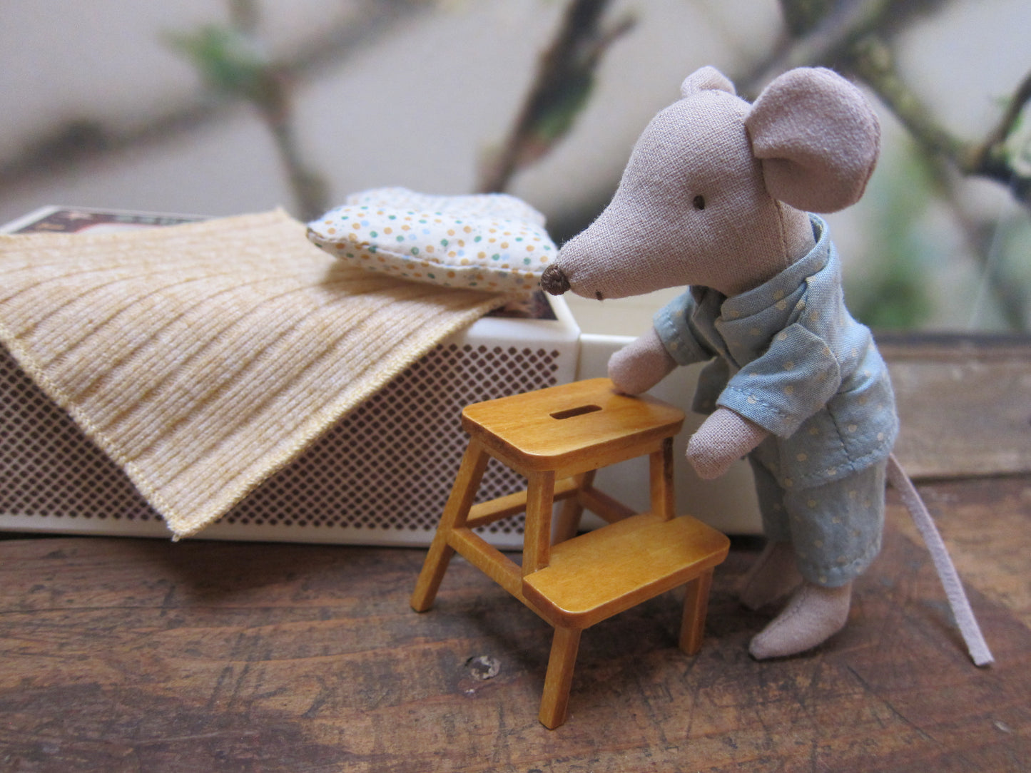 Houten opstapkrukje.