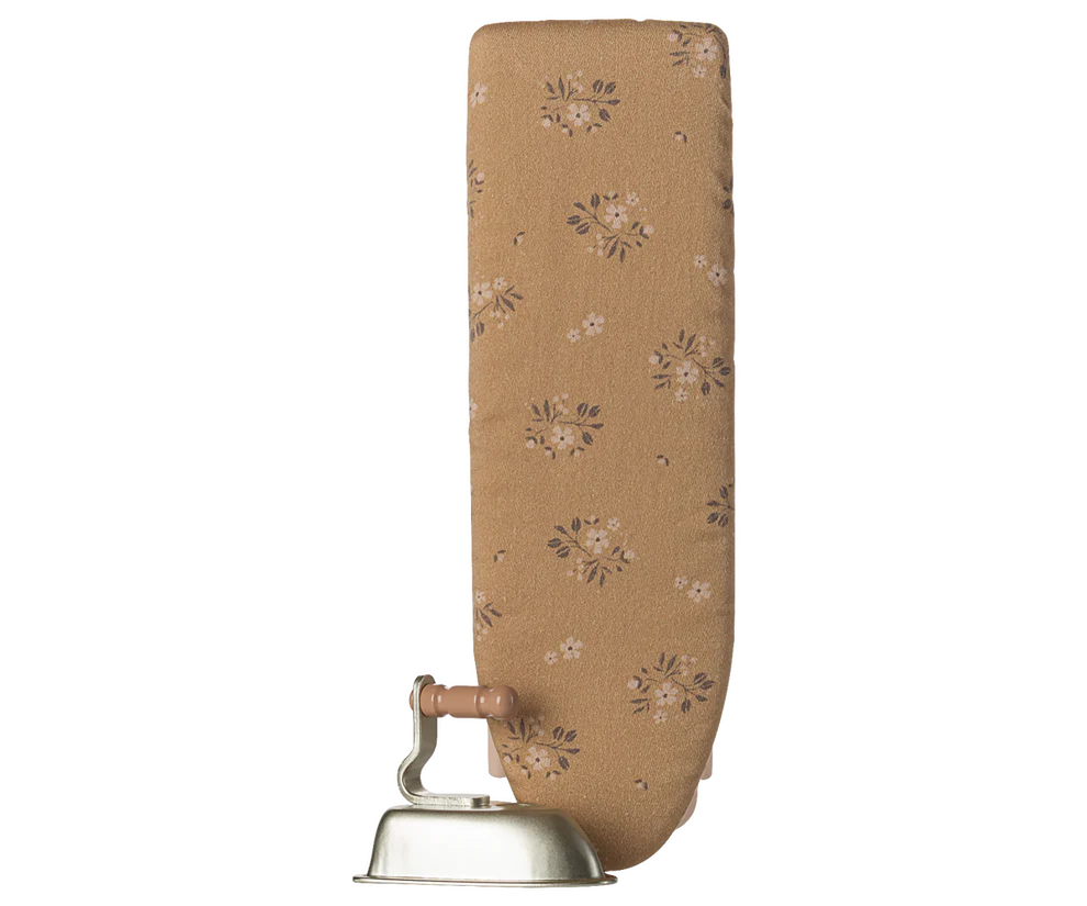 Maileg - Strijkplank met strijkijzer - Miniatuur.