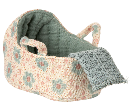 Maileg - Draagmand babymuis - Blue. Verwacht november