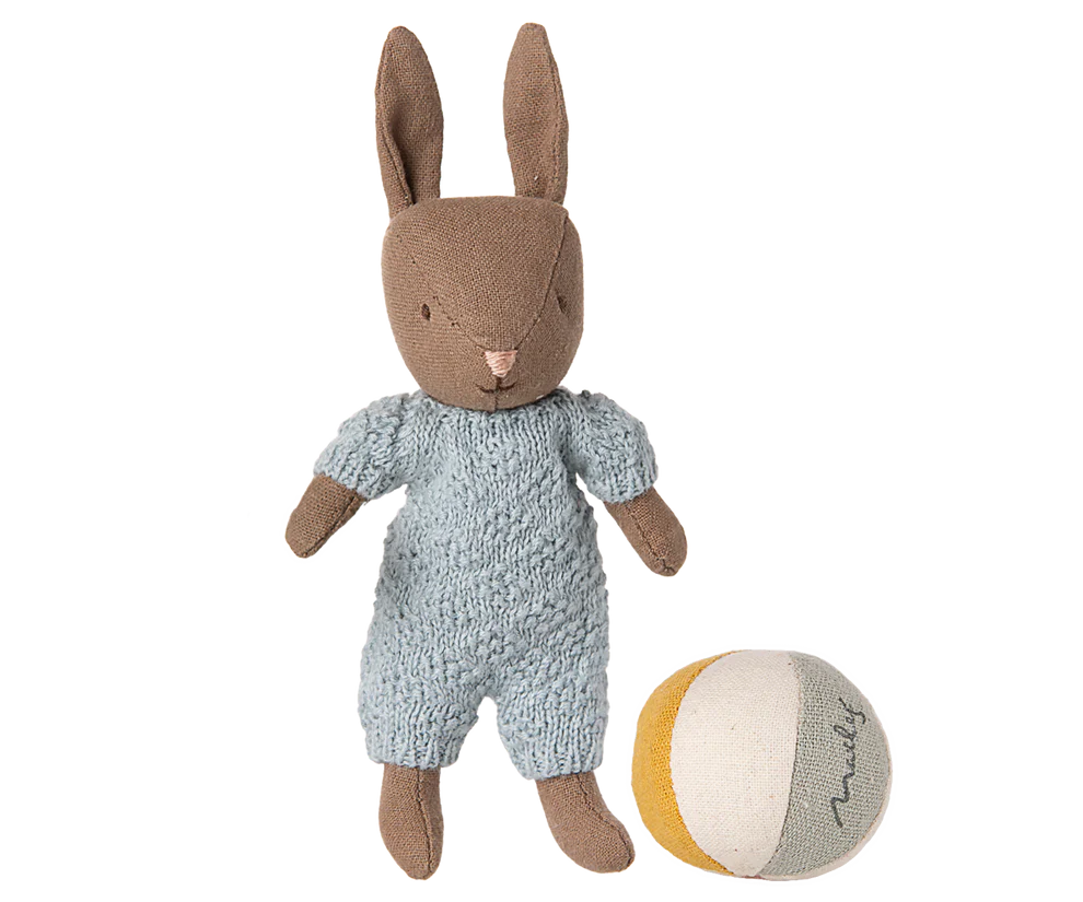 Maileg - Konijn met bal - Bruin / Blue.