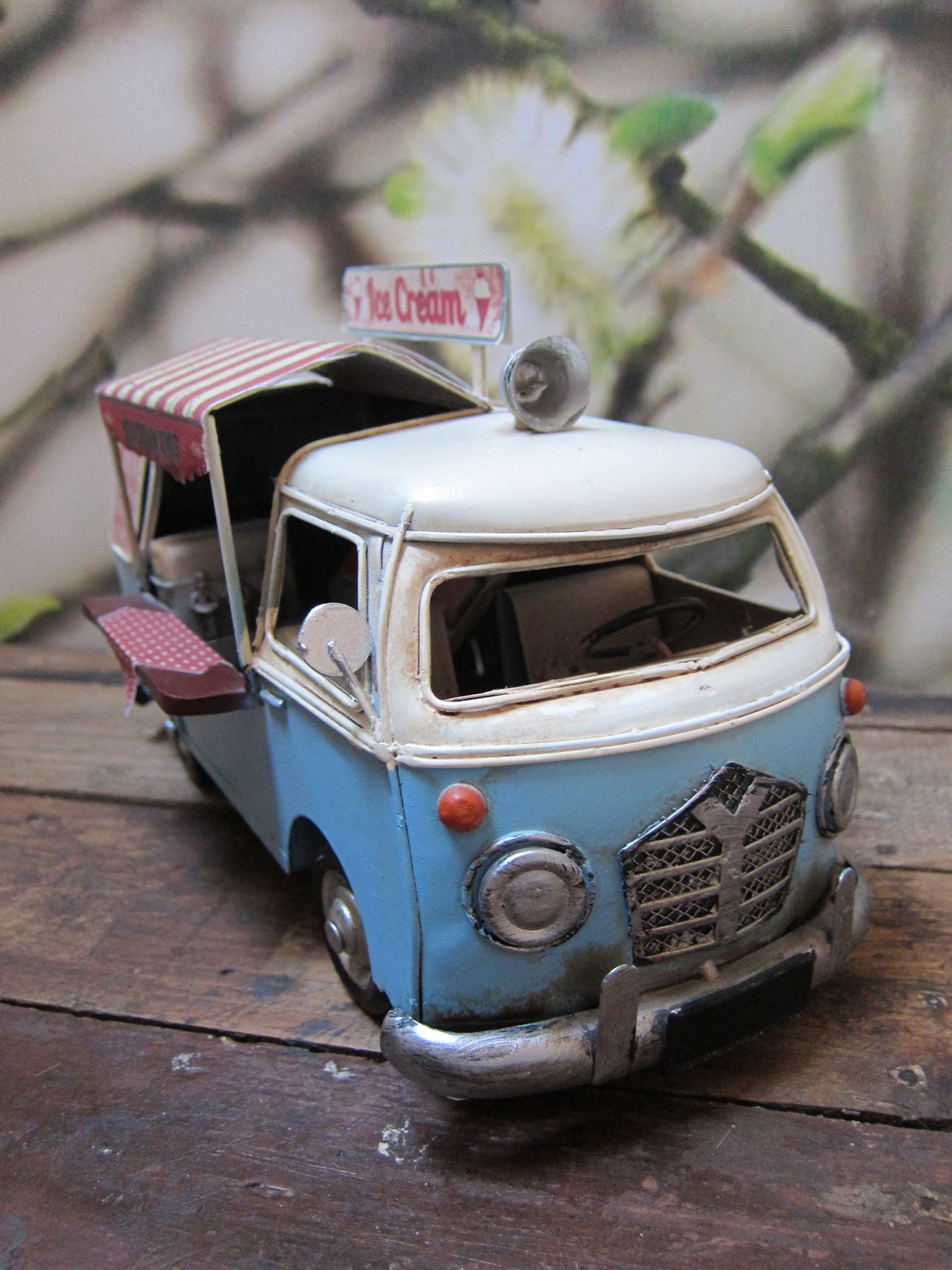 Signes Grimalt - Retro ijs wagen.