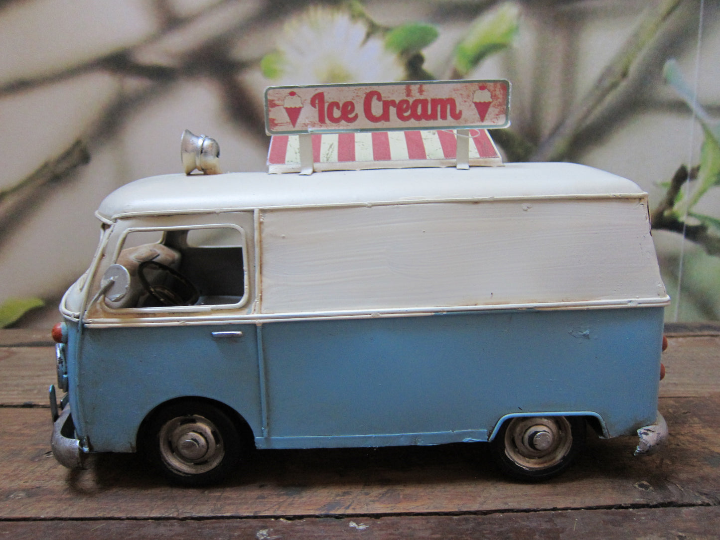 Signes Grimalt - Retro ijs wagen.