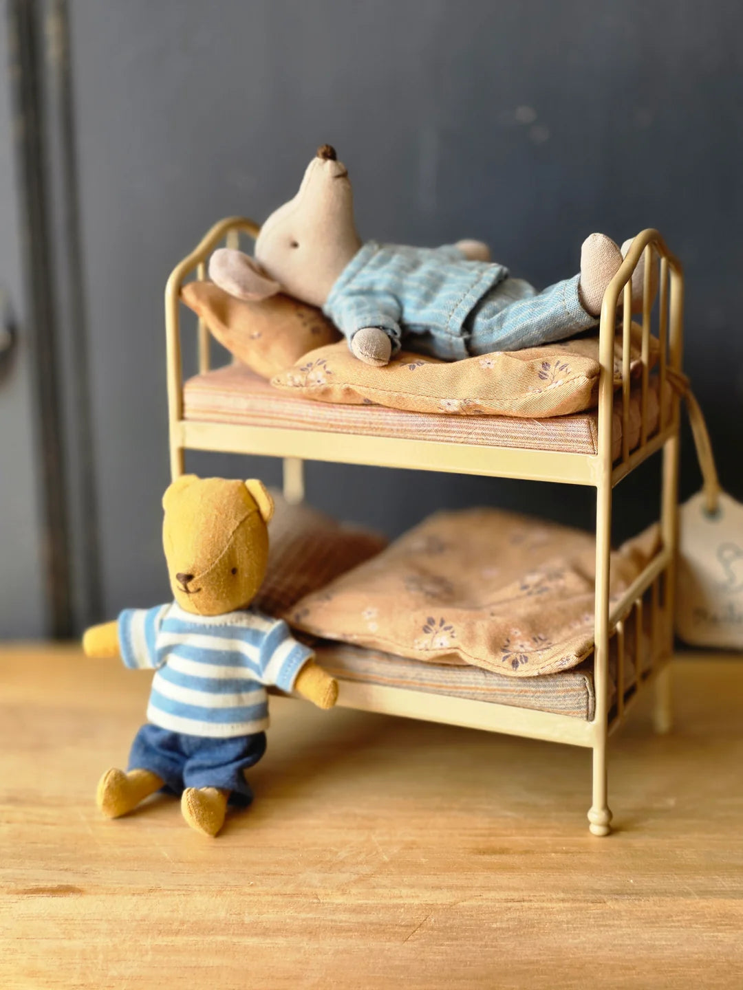 Maileg - Kleding set met rugtas - Bruin - Grote broer muis.